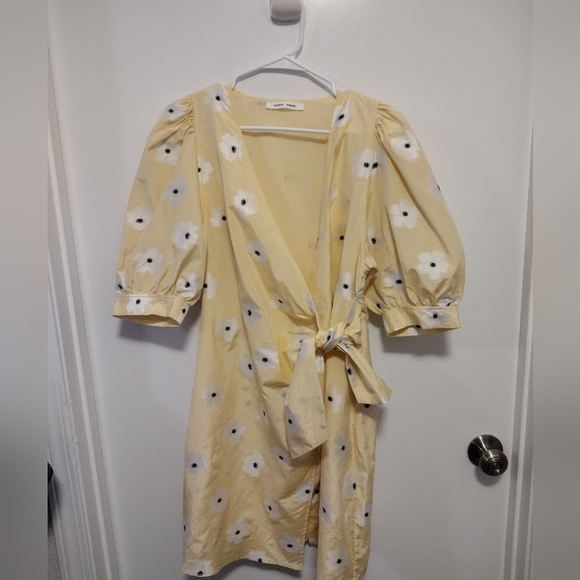 SAMSOE Mini Floral Printed Wrap Dress Yellow Small With Sash Tie V-Neck - Picture 4 of 9